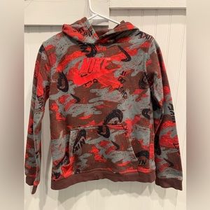 Youth Boys Nike Hoodie. Size large